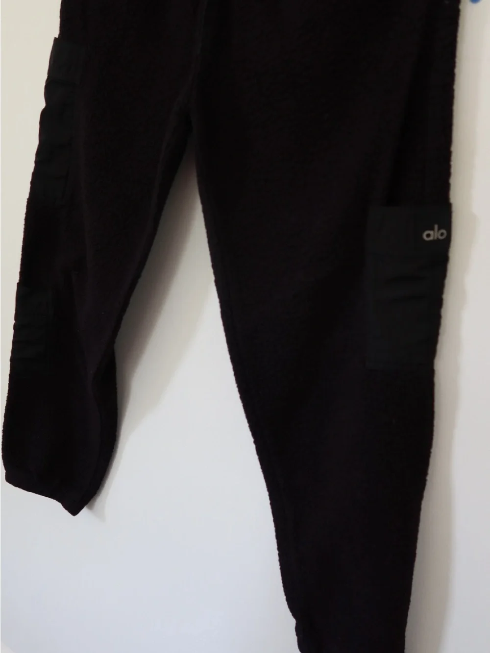 ALO Yoga Black Sherpa Cargo Joggers